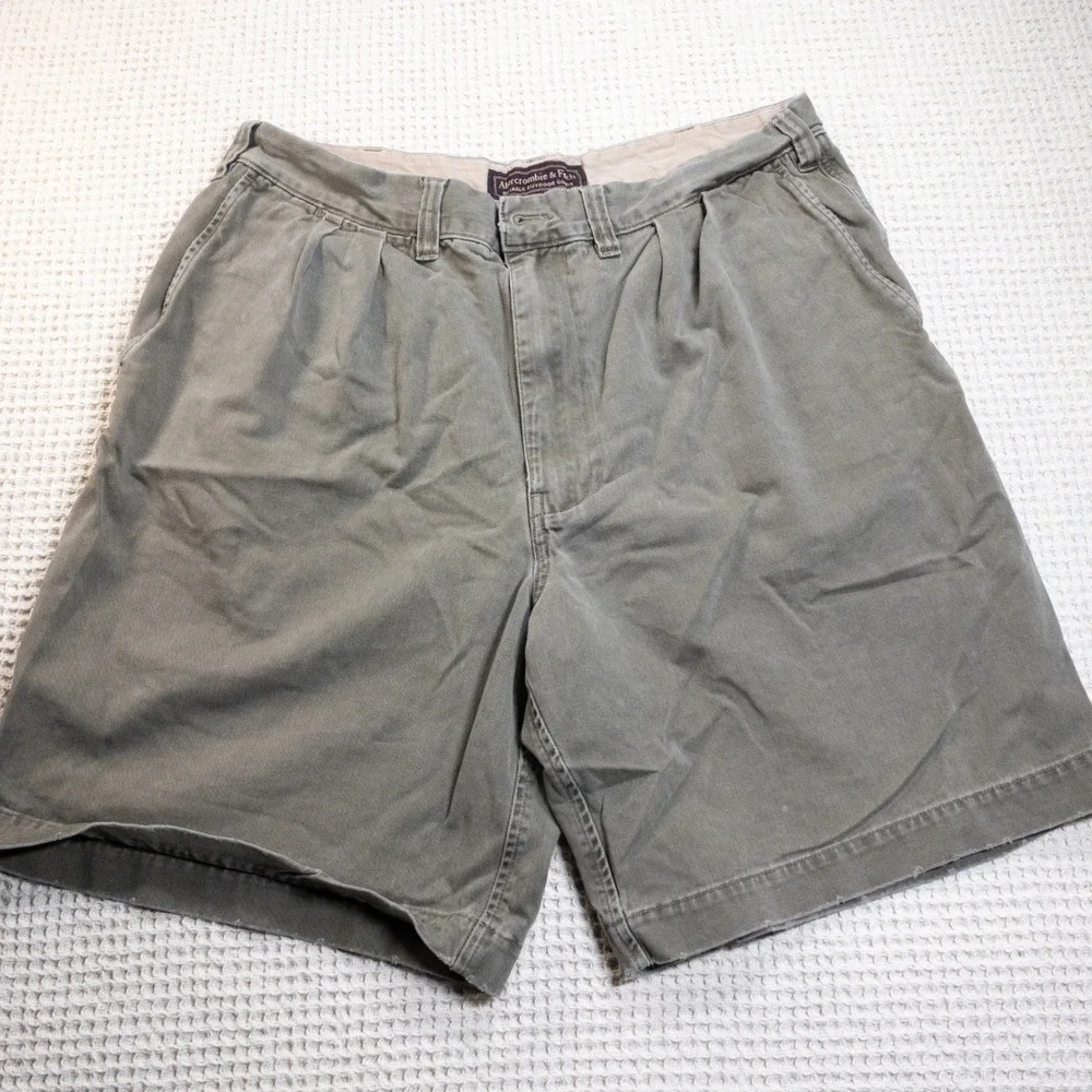 Abercrombie & Fitch Mens 36 Pleated Chino Shorts Olive Green Cotton Outdoor